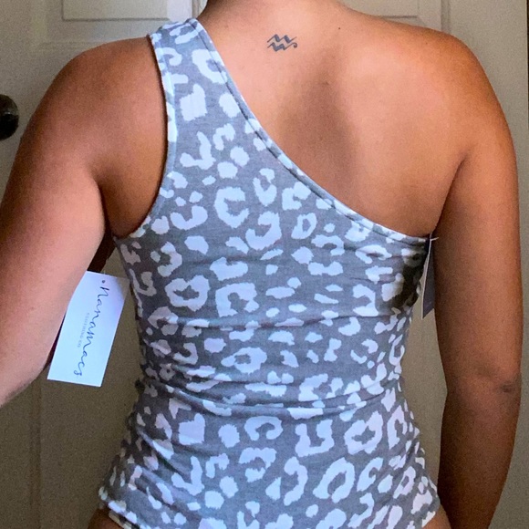 Cheetah print bodysuit - Picture 3 of 3